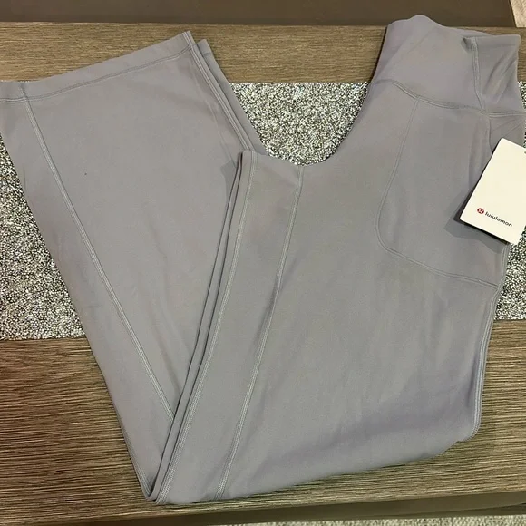 Lululemon Align High-Rise Wide-Leg Pant Regular size 8 NWT
Rhino Grey - Picture 2 of 5